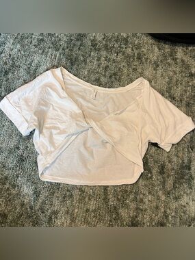 Anthropologie Daily Practice Women’s Cropped White Twist-Front Size XS